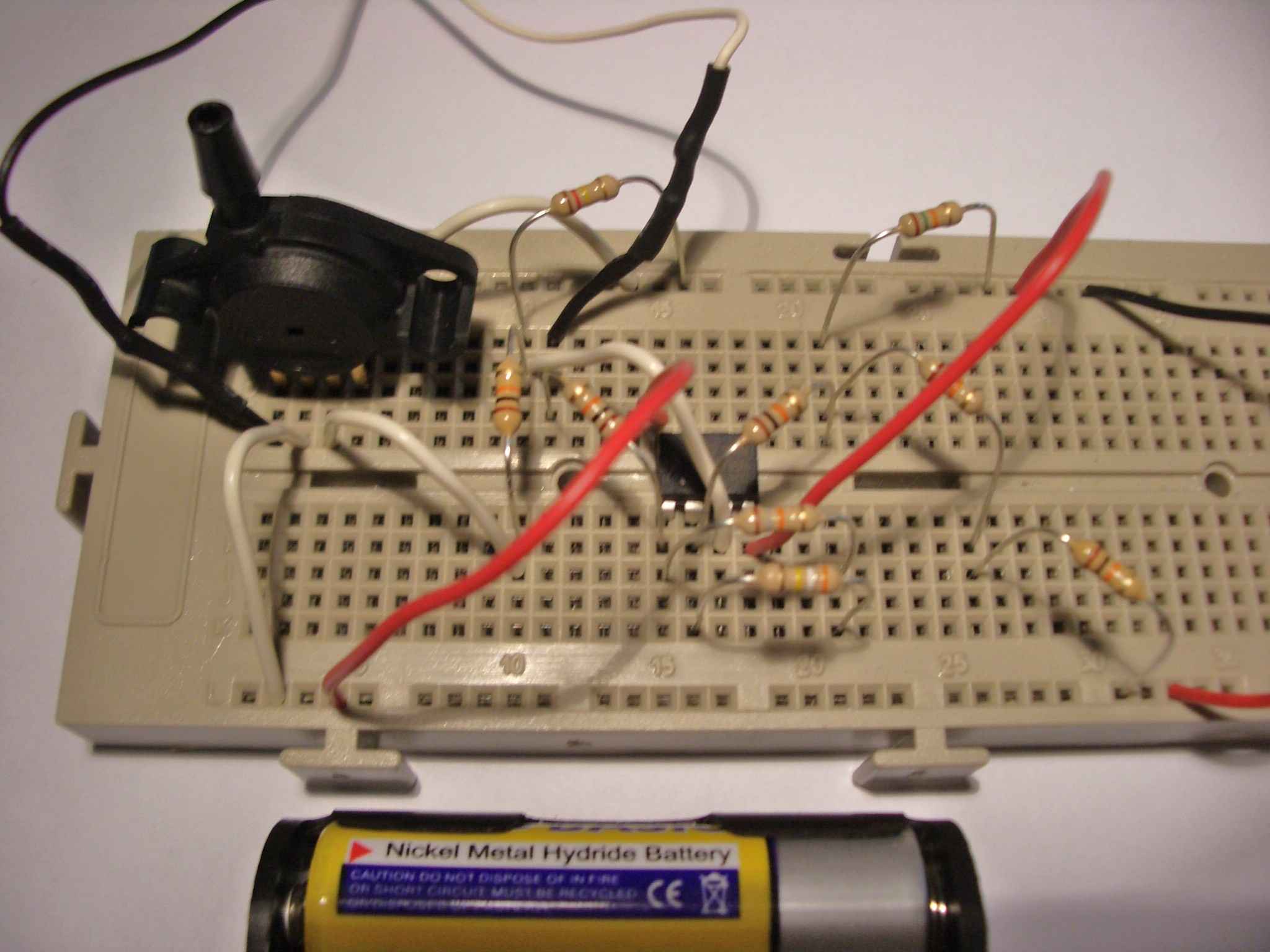 Diseo de un sensor casero de presin de neumtica para LEGO Mindstorm NXT